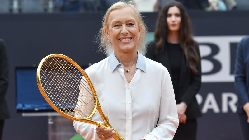 網球名將瑪蒂娜·納芙拉蒂洛娃 (Martina Navratilova) 在推特上表示，癌症治療後她“一切都好了”