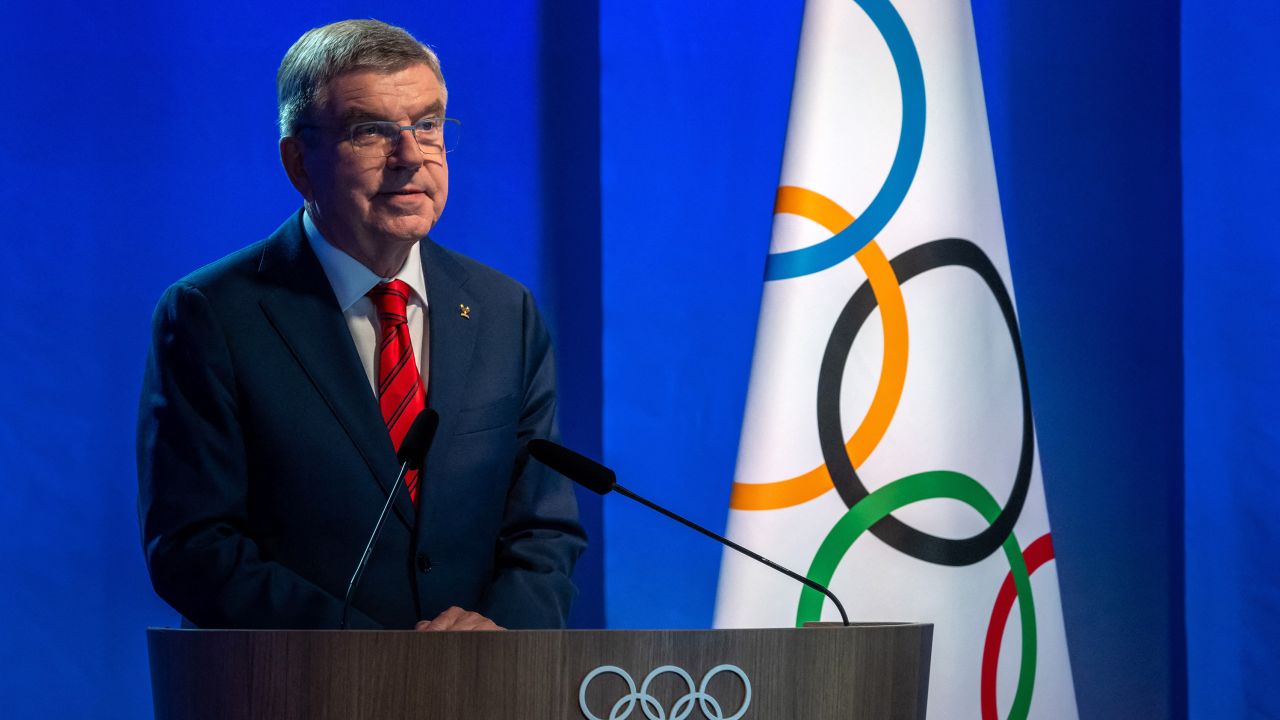 德國國際奧委會 (IOC) 主席托馬斯·巴赫將於 2023 年 6 月 22 日在洛桑召開一次特別的國際奧委會混合會議，投票決定撤銷對國際拳擊協會 (IBA) 的認可，因為該協會未能解決治理、財務和腐敗問題。
